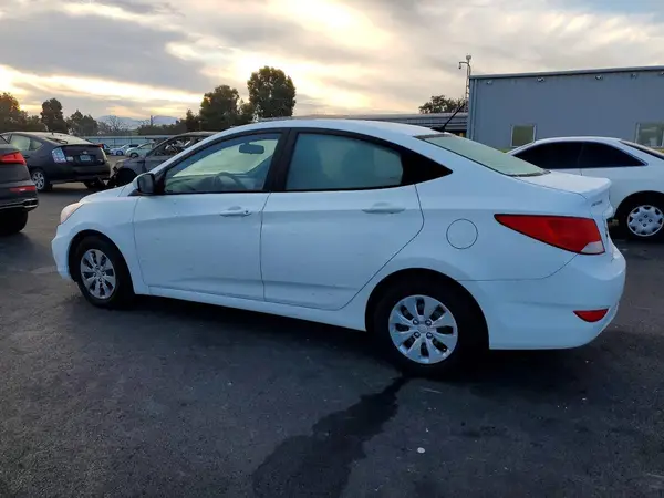 KMHCT4AE8GU977214 2016 HYUNDAI ACCENT - Image 2