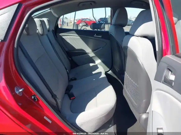 KMHCT4AE8HU169074 2017 HYUNDAI ACCENT - Image 8