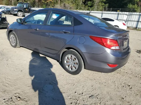 KMHCT4AE8HU176302 2017 HYUNDAI ACCENT - Image 2