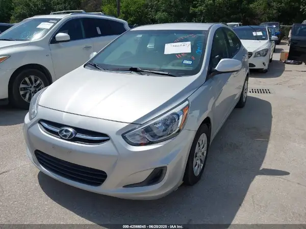 KMHCT4AE8HU193522 2017 HYUNDAI ACCENT - Image 2