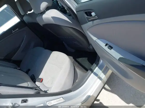 KMHCT4AE8HU193522 2017 HYUNDAI ACCENT - Image 8