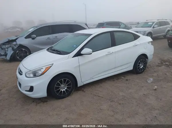 KMHCT4AE8HU197277 2017 HYUNDAI ACCENT - Image 2