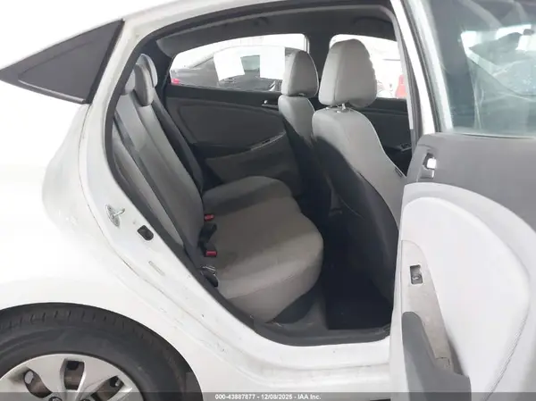 KMHCT4AE8HU203045 2017 HYUNDAI ACCENT - Image 8