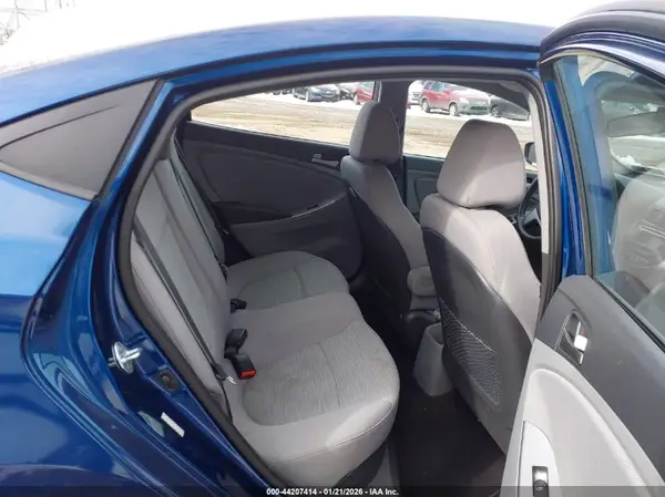KMHCT4AE8HU205555 2017 HYUNDAI ACCENT - Image 8