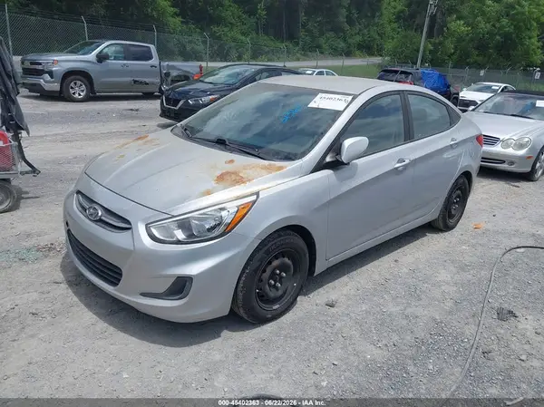 KMHCT4AE8HU218581 2017 HYUNDAI ACCENT - Image 2