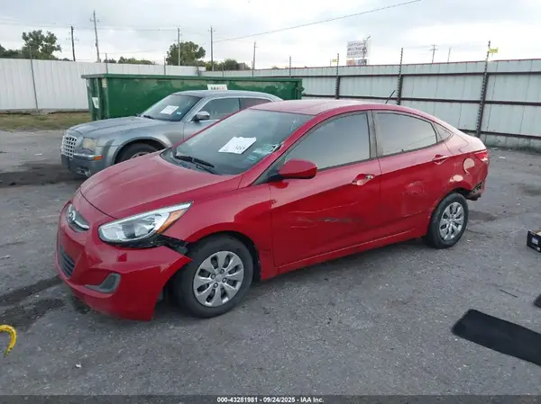 KMHCT4AE8HU219942 2017 HYUNDAI ACCENT - Image 2