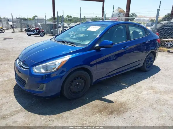 KMHCT4AE8HU221108 2017 HYUNDAI ACCENT - Image 2
