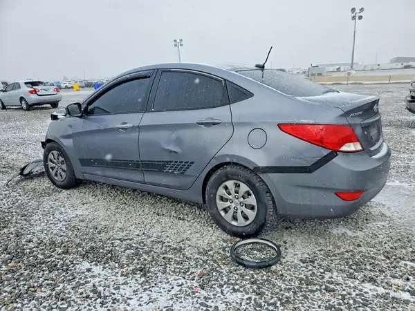 KMHCT4AE8HU221688 2017 HYUNDAI ACCENT - Image 2