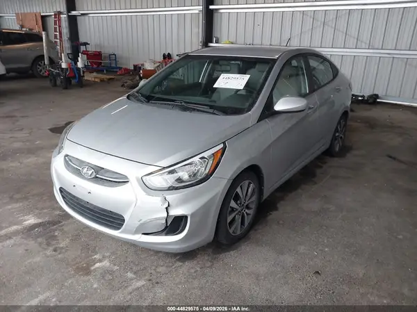 KMHCT4AE8HU224316 2017 HYUNDAI ACCENT - Image 2
