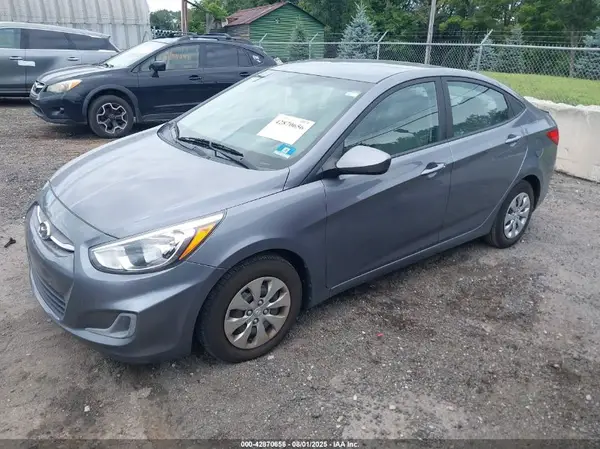 KMHCT4AE8HU236028 2017 HYUNDAI ACCENT - Image 2
