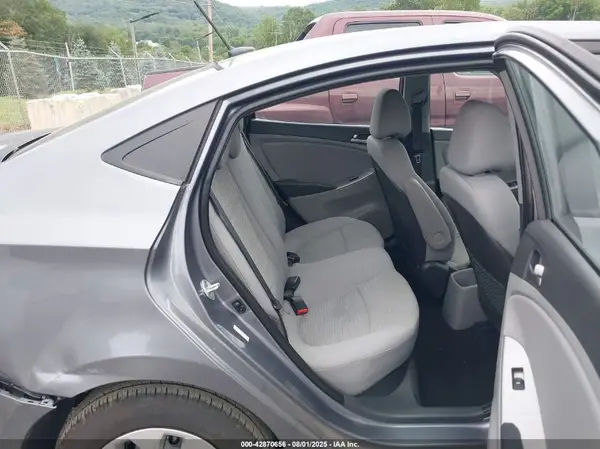 KMHCT4AE8HU236028 2017 HYUNDAI ACCENT - Image 8