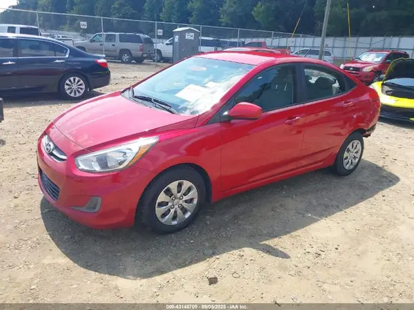 KMHCT4AE8HU240998 2017 HYUNDAI ACCENT - Image 2