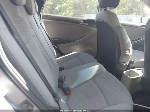 KMHCT4AE8HU248597 2017 HYUNDAI ACCENT - Image 8