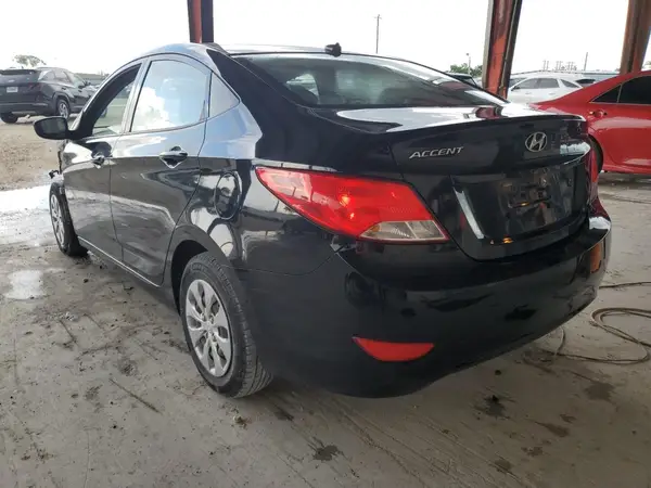 KMHCT4AE8HU268302 2017 HYUNDAI ACCENT - Image 2