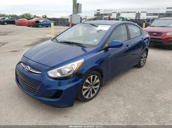 KMHCT4AE8HU271961 2017 HYUNDAI ACCENT - Image 2