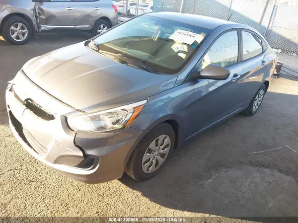 KMHCT4AE8HU273564 2017 HYUNDAI ACCENT - Image 2