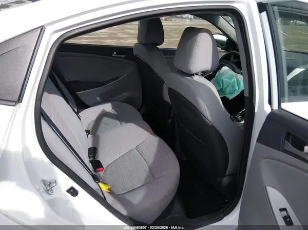 KMHCT4AE8HU275024 2017 HYUNDAI ACCENT - Image 8