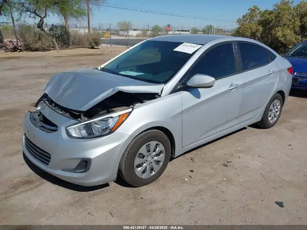 KMHCT4AE8HU276576 2017 HYUNDAI ACCENT - Image 2