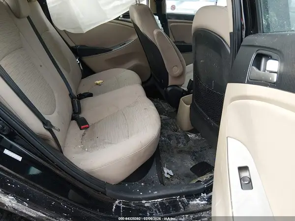 KMHCT4AE8HU276612 2017 HYUNDAI ACCENT - Image 8