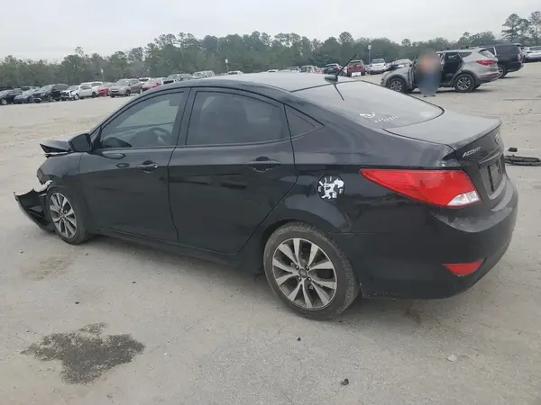 KMHCT4AE8HU284368 2017 HYUNDAI ACCENT - Image 2