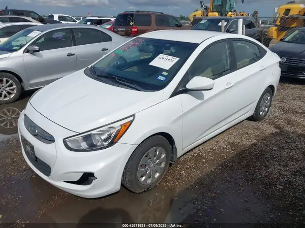 KMHCT4AE8HU288212 2017 HYUNDAI ACCENT - Image 2