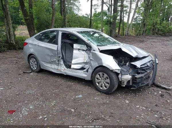 KMHCT4AE8HU296827 2017 HYUNDAI ACCENT - Image 1