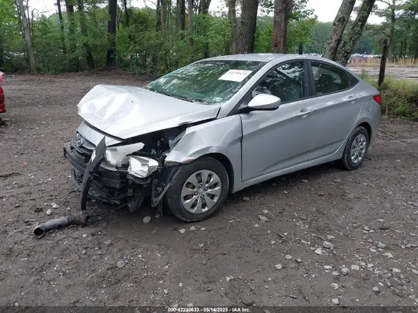 KMHCT4AE8HU296827 2017 HYUNDAI ACCENT - Image 2