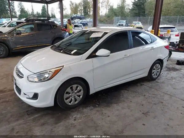 KMHCT4AE8HU297508 2017 HYUNDAI ACCENT - Image 2