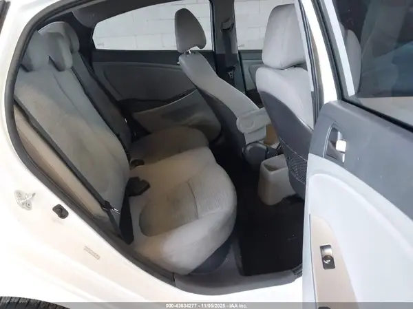 KMHCT4AE8HU297508 2017 HYUNDAI ACCENT - Image 8