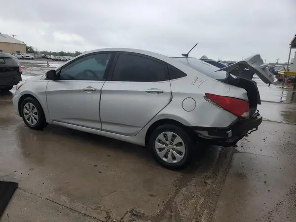 KMHCT4AE8HU316672 2017 HYUNDAI ACCENT - Image 2