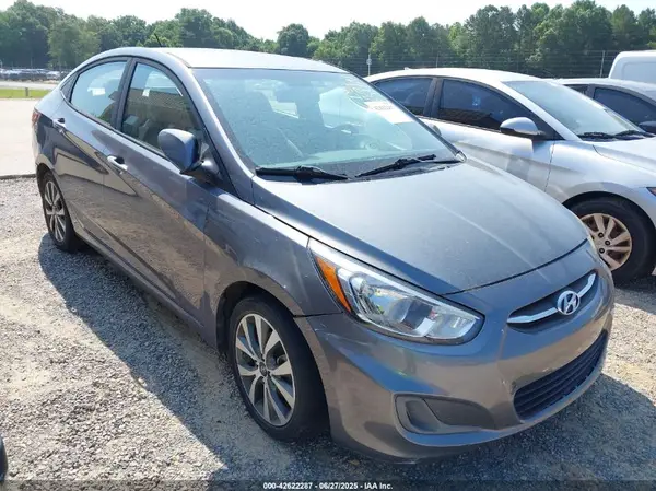 KMHCT4AE8HU323766 2017 HYUNDAI ACCENT - Image 1