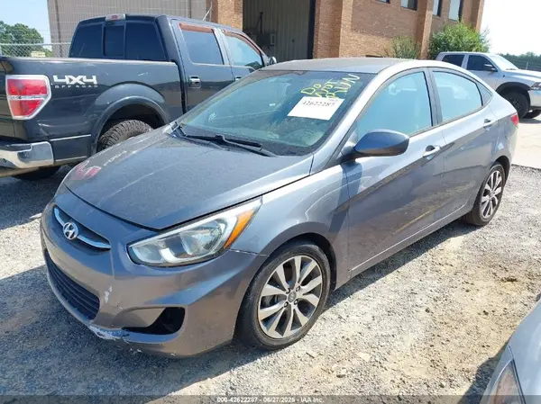 KMHCT4AE8HU323766 2017 HYUNDAI ACCENT - Image 2