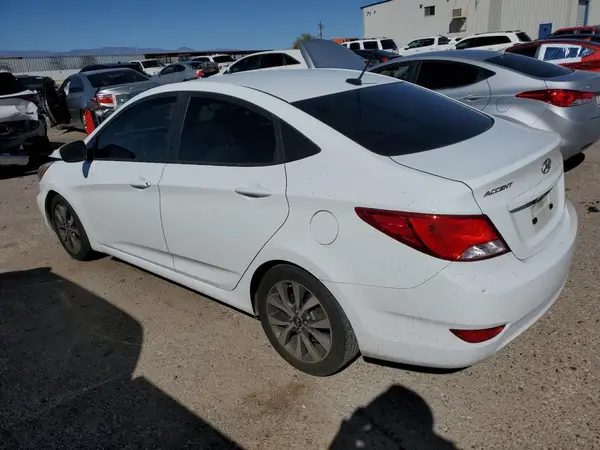 KMHCT4AE8HU337845 2017 HYUNDAI ACCENT - Image 2