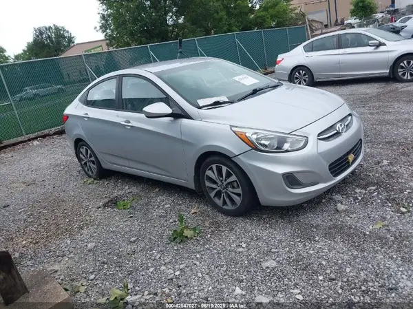 KMHCT4AE8HU338154 2017 HYUNDAI ACCENT - Image 1