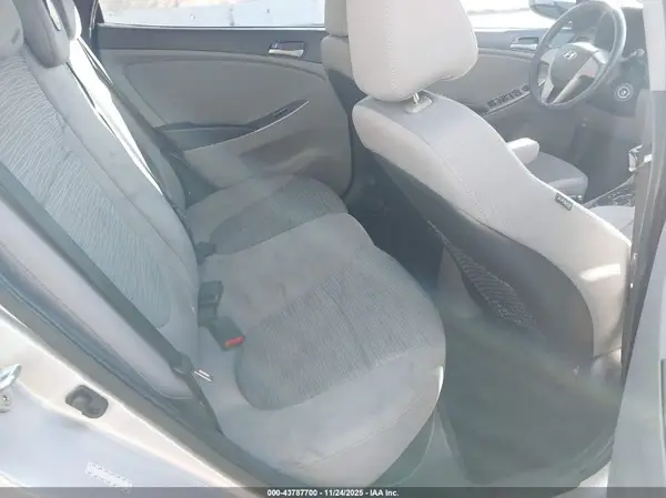 KMHCT4AE8HU340227 2017 HYUNDAI ACCENT - Image 8