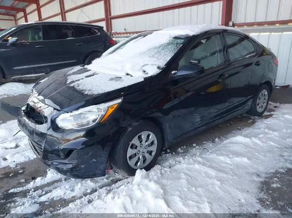 KMHCT4AE8HU342849 2017 HYUNDAI ACCENT - Image 2