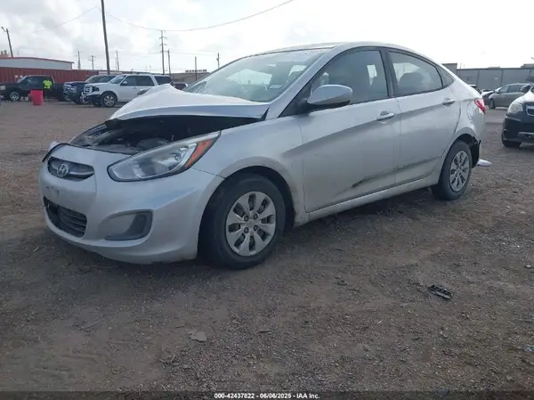 KMHCT4AE8HU346416 2017 HYUNDAI ACCENT - Image 2