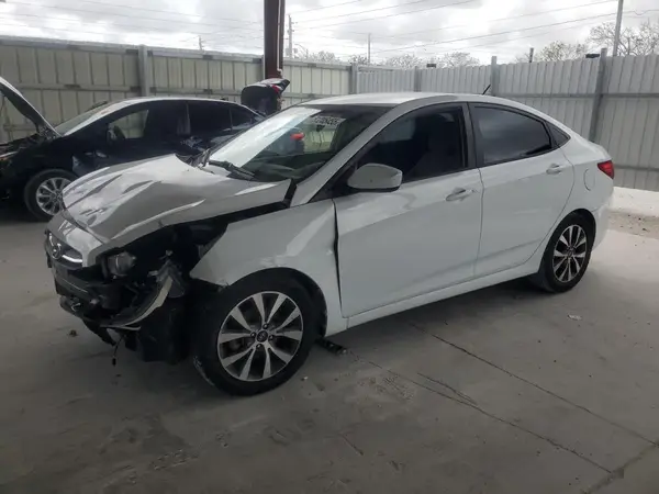 KMHCT4AE8HU351826 2017 HYUNDAI ACCENT - Image 1