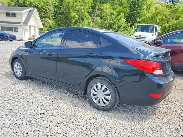 KMHCT4AE8HU352345 2017 HYUNDAI ACCENT - Image 2