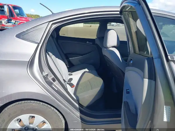 KMHCT4AE8HU357478 2017 HYUNDAI ACCENT - Image 8