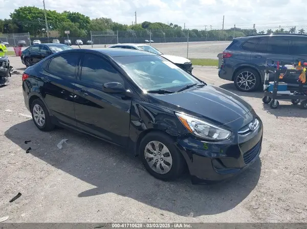 KMHCT4AE8HU360817 2017 HYUNDAI ACCENT - Image 1