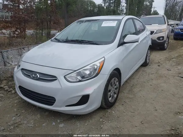 KMHCT4AE8HU367427 2017 HYUNDAI ACCENT - Image 2