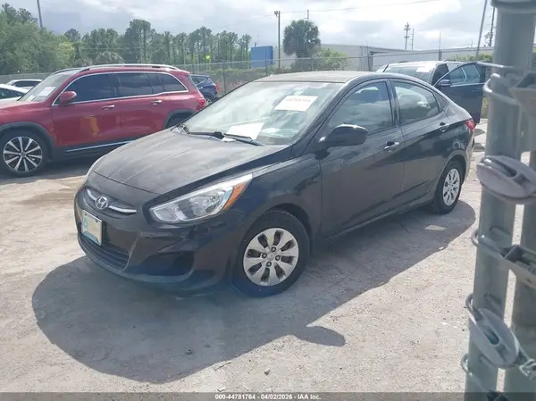 KMHCT4AE8HU374751 2017 HYUNDAI ACCENT - Image 2