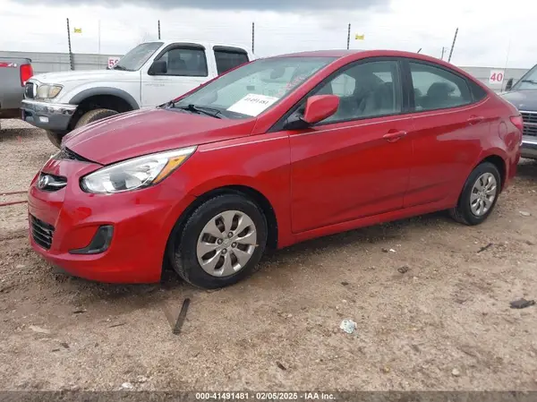 KMHCT4AE8HU376094 2017 HYUNDAI ACCENT - Image 2