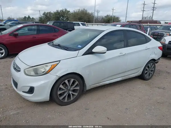 KMHCT4AE8HU386639 2017 HYUNDAI ACCENT - Image 2