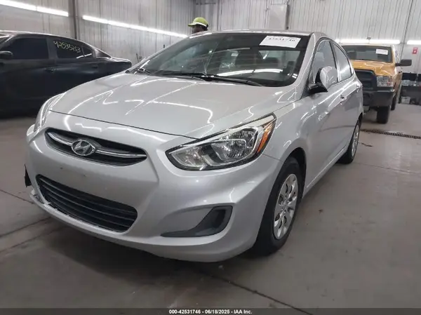 KMHCT4AE9GU005217 2016 HYUNDAI ACCENT - Image 2