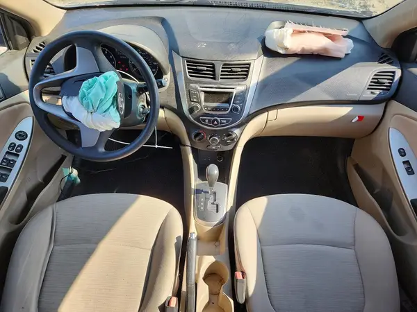 KMHCT4AE9GU010448 2016 HYUNDAI ACCENT - Image 8