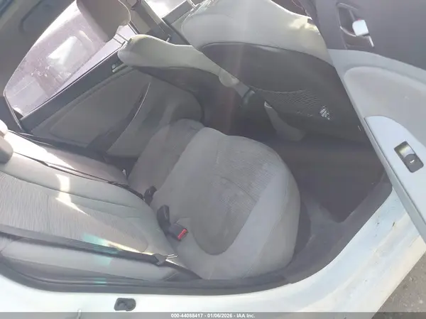 KMHCT4AE9GU043224 2016 HYUNDAI ACCENT - Image 8