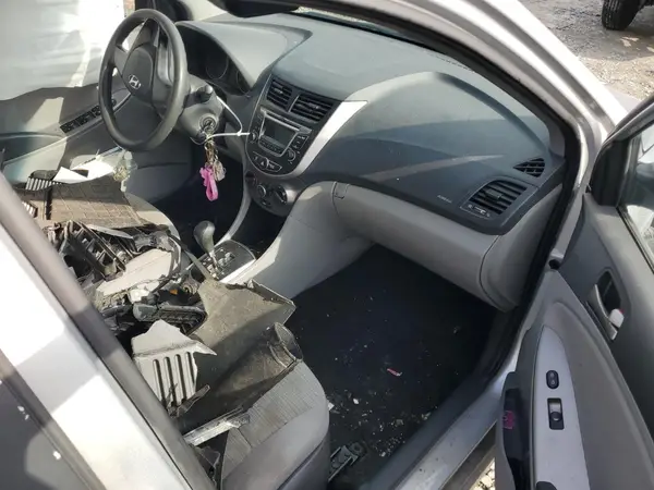 KMHCT4AE9GU072447 2016 HYUNDAI ACCENT - Image 8