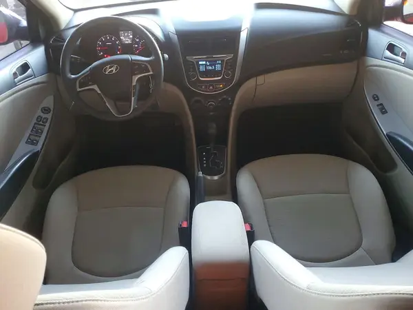 KMHCT4AE9GU085702 2016 HYUNDAI ACCENT - Image 8